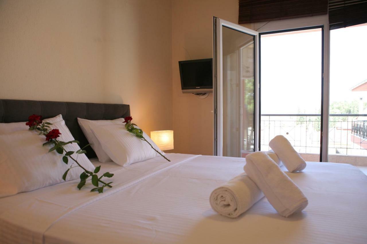 Luxury Sunny Home Near To Water-Park Agia Paraskevi  外观 照片